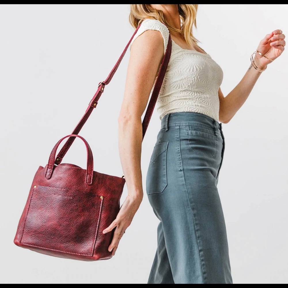 Portland Leather Goods Medium Cross Body in Sangria